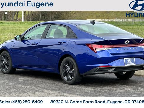 Used 2023 Hyundai Elantra SEL FWD image 6