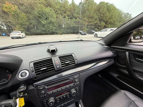 Used 2011 BMW 128i Convertible image 25