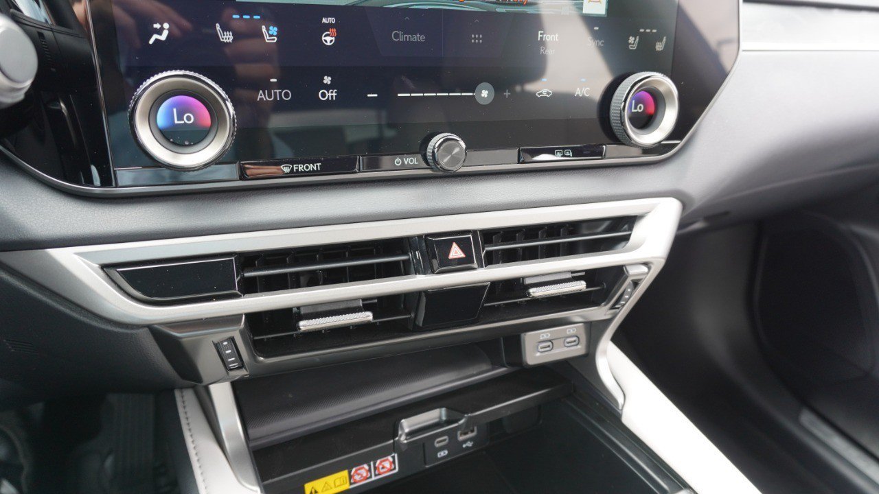 Certified 2024 Lexus RX 350 Premium w/ Accessory Package (Z1) FWD image 18