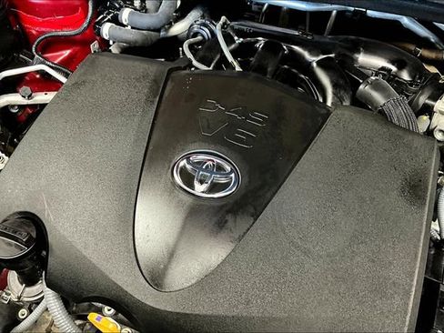 Used 2022 Toyota Highlander XLE image 31