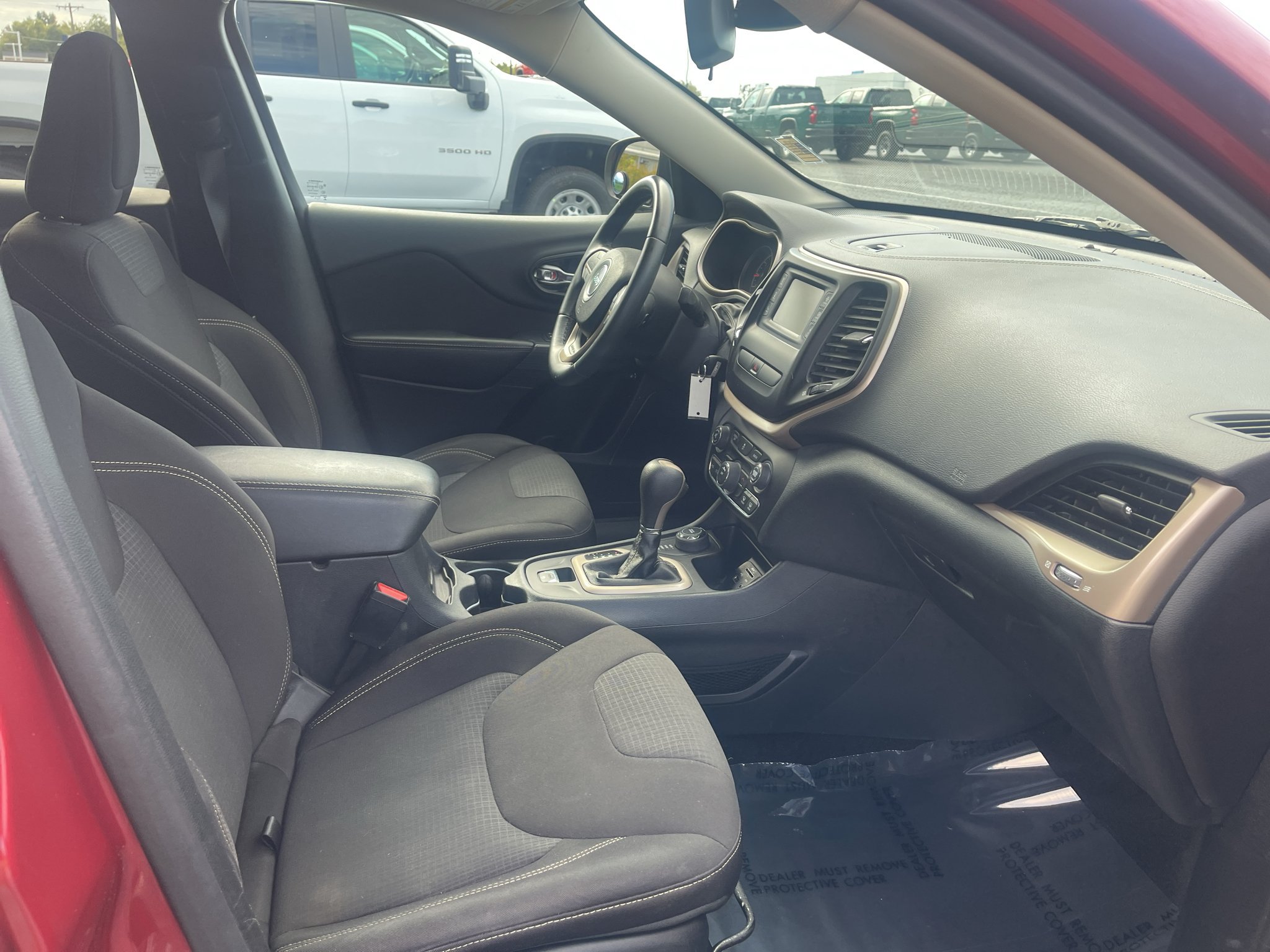 Used 2015 Jeep Cherokee Latitude AWD/4WD image 27