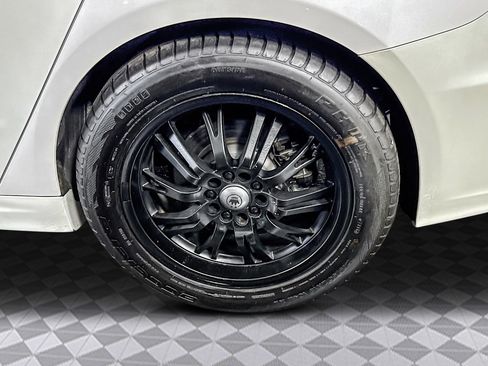 Used 2020 Ford Fusion SE image 37