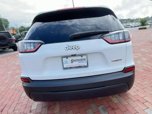 Used 2021 Jeep Cherokee Latitude FWD image 8