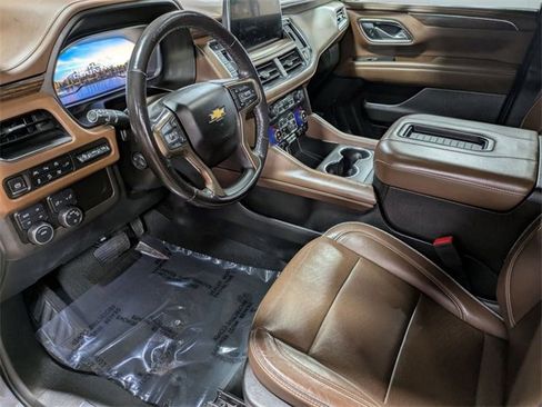 Certified 2022 Chevrolet Suburban High Country image 11