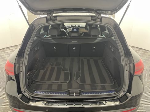 Used 2025 Mercedes-Benz GLC 300 image 19