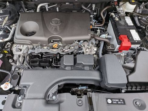Used 2025 Toyota RAV4 XLE FWD image 31