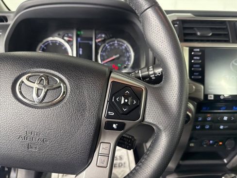 Used 2022 Toyota 4Runner Limited image 31