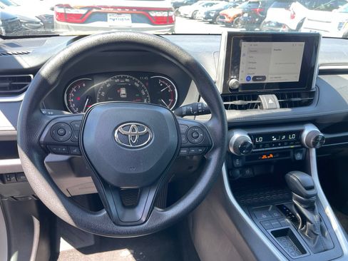 Used 2025 Toyota RAV4 XLE FWD image 7