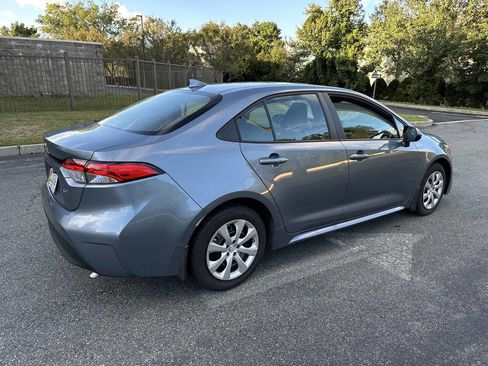 Used 2025 Toyota Corolla LE image 13