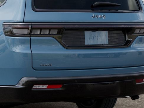 New 2026 Jeep Grand Wagoneer L Limited AWD/4WD image 13