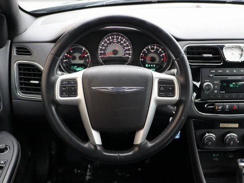 Used 2013 Chrysler 200 Limited image 15