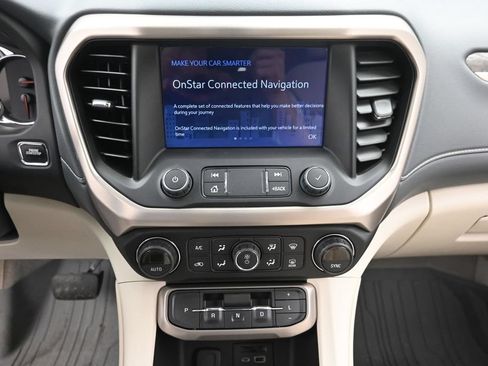 Used 2020 GMC Acadia Denali w/ Denali Ultimate Package AWD/4WD image 19