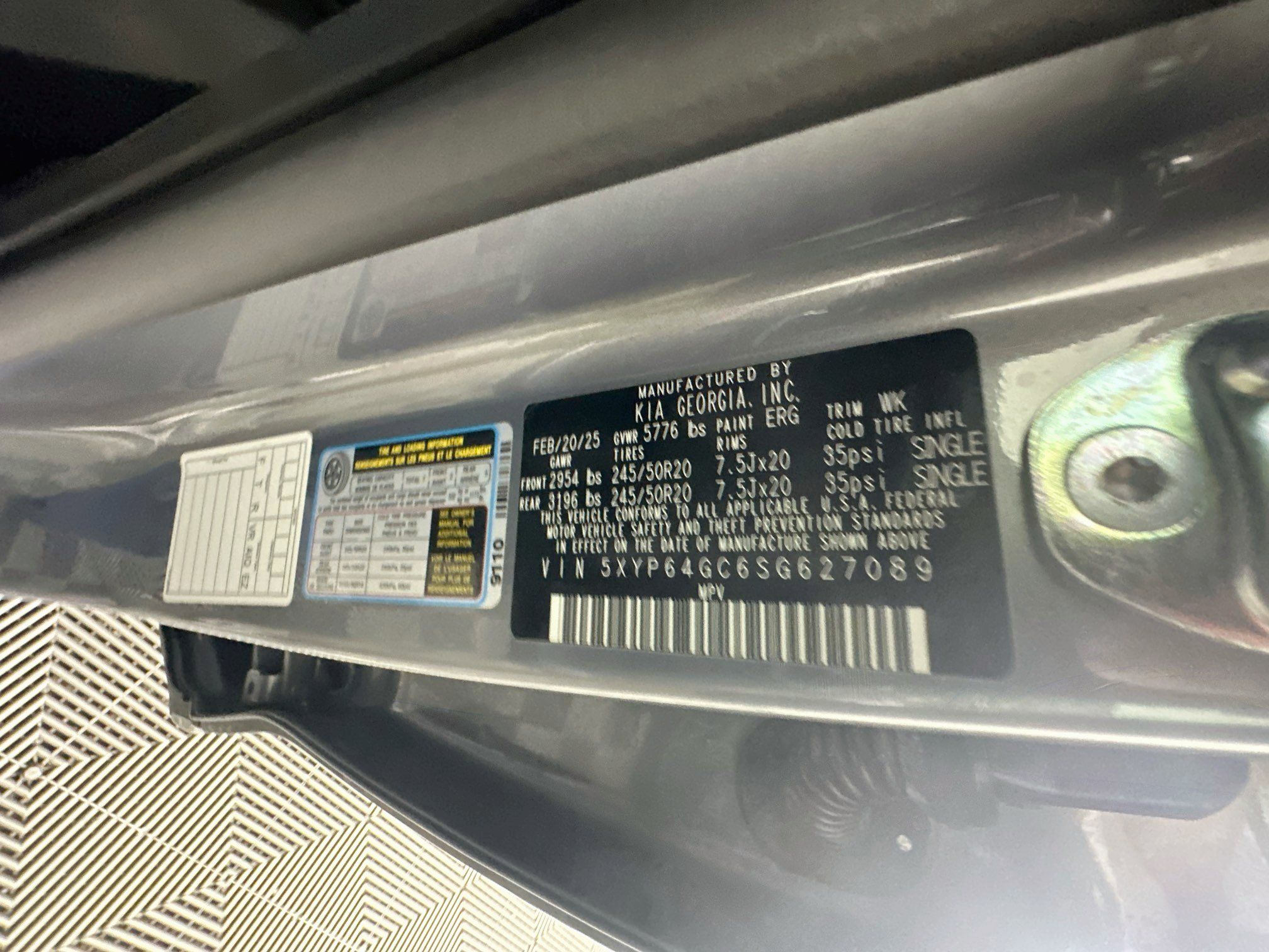 Used 2025 Kia Telluride S FWD image 12