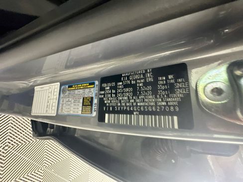 Used 2025 Kia Telluride S FWD image 12