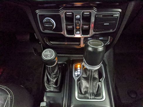 Used 2022 Jeep Gladiator Overland w/ Popular Equipment Package image 10