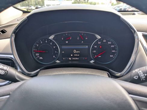Used 2024 Chevrolet Equinox LT FWD image 27