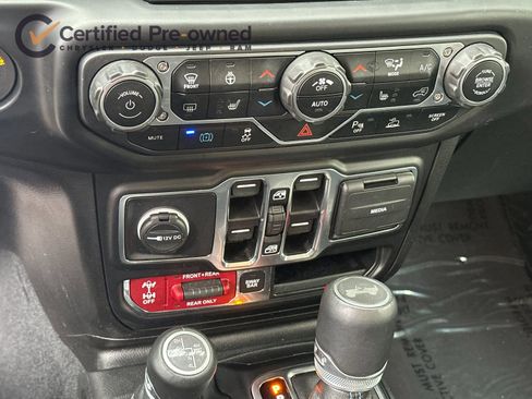 Used 2022 Jeep Wrangler Unlimited Rubicon 4xe w/ Cold Weather Group AWD/4WD image 21