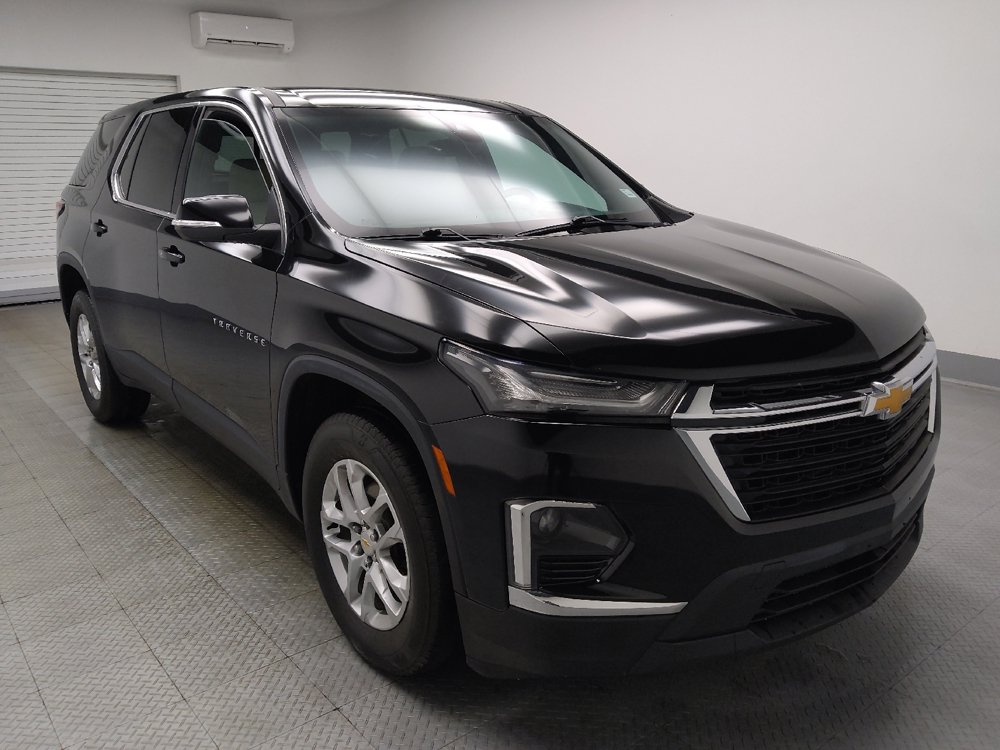 Used 2023 Chevrolet Traverse LS w/ Safety Package FWD image 13