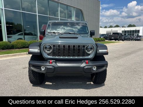 Used 2026 Jeep Wrangler Unlimited Rubicon AWD/4WD image 2