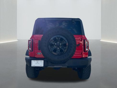 Used 2023 Ford Bronco Wildtrak image 6