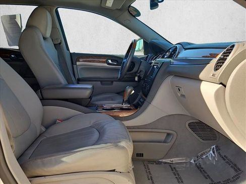 Used 2012 Buick Enclave Premium image 25