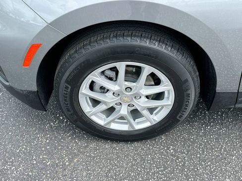 Used 2023 Chevrolet Equinox LS image 29