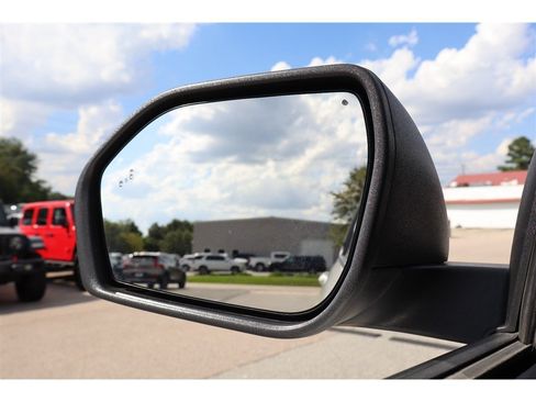 Used 2022 Ford Explorer XLT w/ Equipment Group 202A RWD image 43