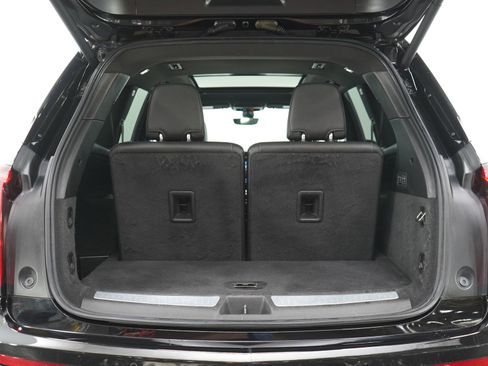 Used 2021 Cadillac XT6 Premium Luxury image 16