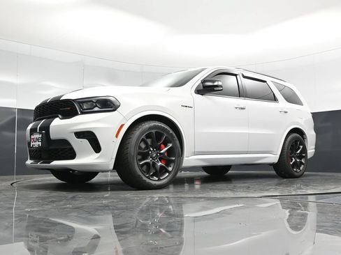 Used 2023 Dodge Durango R/T w/ Tow 'N Go Group AWD/4WD image 58