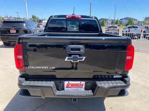 Used 2018 Chevrolet Colorado Z71 w/ Z71 Midnight Edition AWD/4WD image 4
