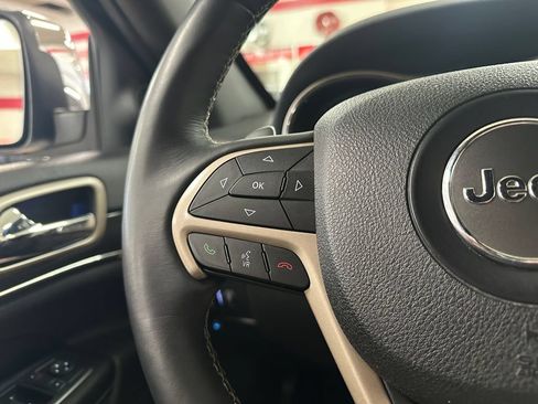 Certified 2017 Jeep Grand Cherokee Limited AWD/4WD image 17