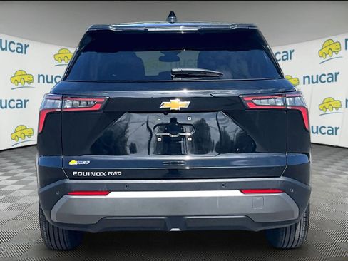 Used 2026 Chevrolet Equinox LT w/ Convenience Package II AWD/4WD image 5