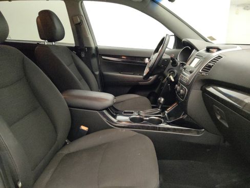 Used 2014 Kia Sorento LX image 21