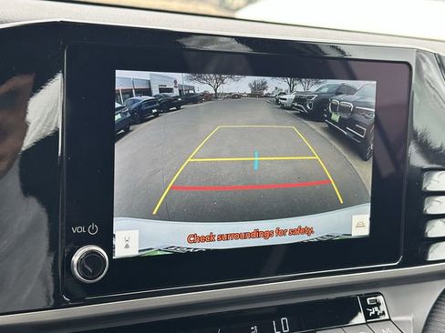 Used 2026 Toyota Camry SE w/ Convenience Package image 18