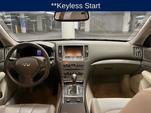 Used 2015 INFINITI Q40 w/ Moonroof Package image 7