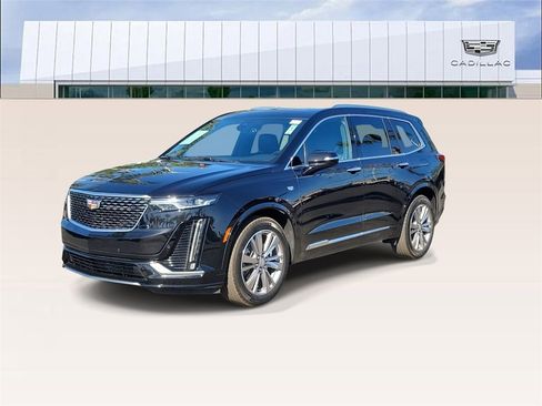 Certified 2023 Cadillac XT6 Premium Luxury image 4