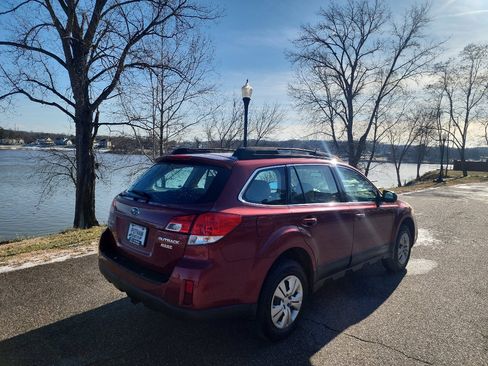 Used 2013 Subaru Outback 2.5i image 5