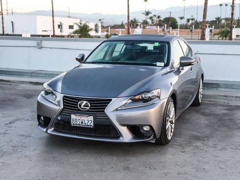 Used 2016 Lexus IS 200t w/ Navigation System Package RWD image 4