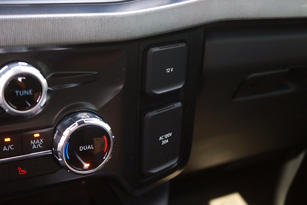 Used 2025 Ford F350 Platinum AWD/4WD image 27