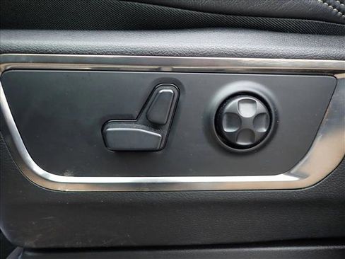 Used 2021 RAM 1500 Limited AWD/4WD image 12