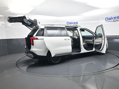 New 2026 Kia Carnival EX FWD image 56