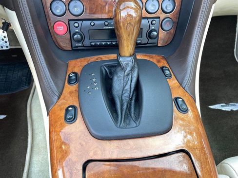 Used 2003 Aston Martin DB7 Vantage image 67