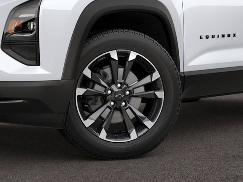 New 2027 Chevrolet Equinox RS w/ Convenience Package III FWD image 4