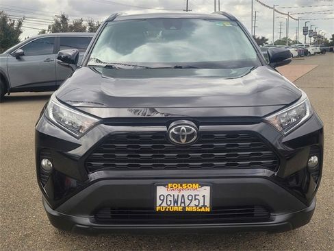 Used 2021 Toyota RAV4 XLE image 12
