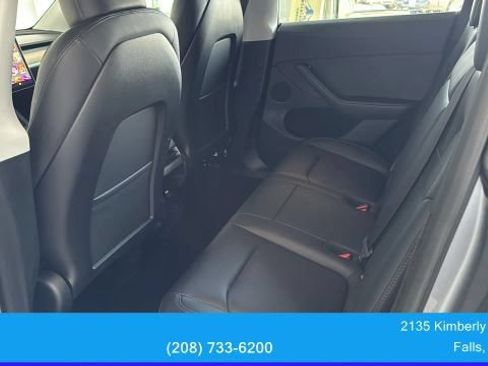Used 2024 Tesla Model Y Performance AWD/4WD image 16