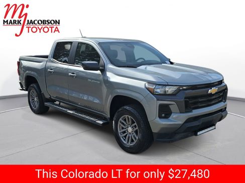 Used 2023 Chevrolet Colorado LT w/ LT Convenience Package II image 6