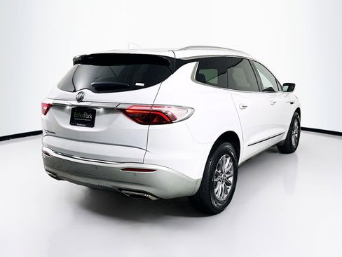 Used 2024 Buick Enclave Premium image 9