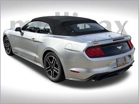 Used 2023 Ford Mustang Premium image 8