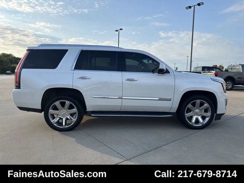 Used 2016 Cadillac Escalade Luxury image 22
