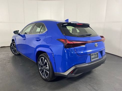 Used 2025 Lexus UX 300h AWD w/ Cold Area Package image 11